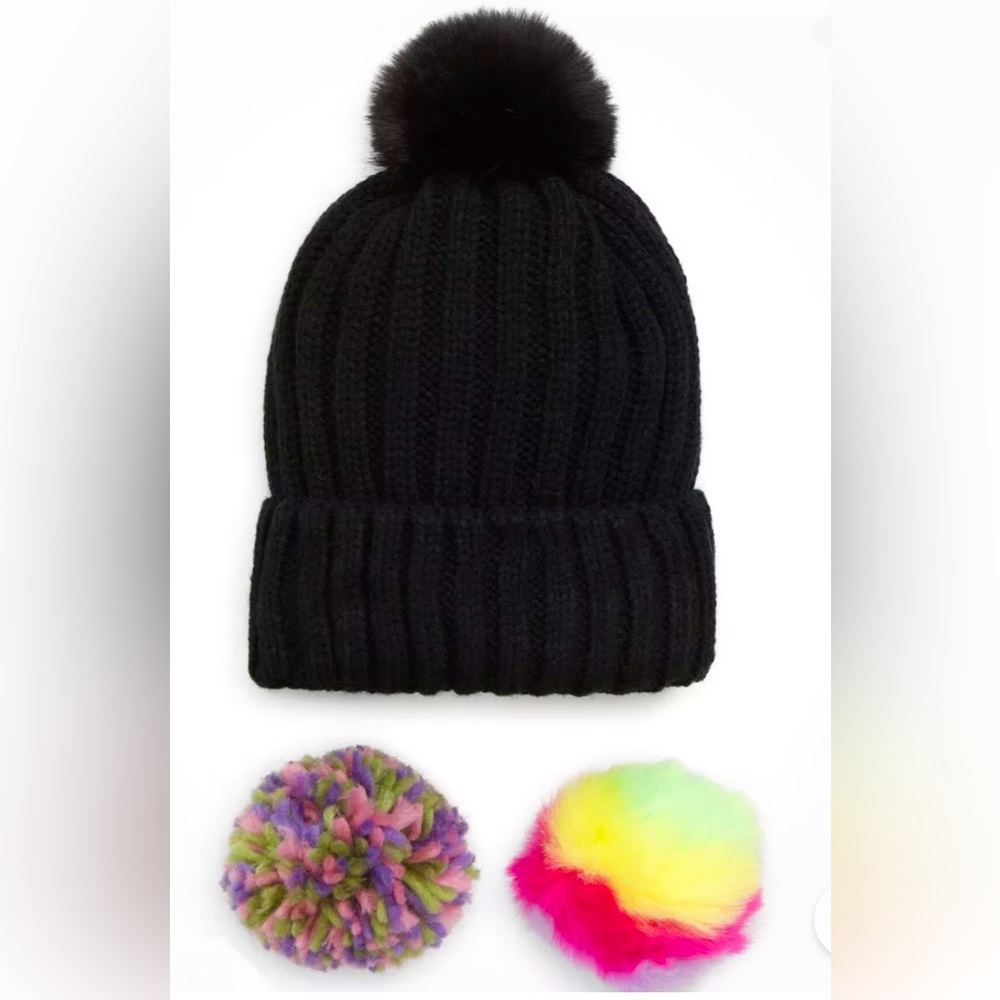 NWT BP. Nordstrom Black Ribbed Beanie Hat w/ 3 Interchangeable Pom Poms 🎁